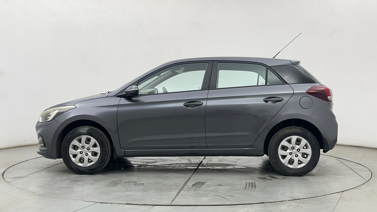 Used 2018 Hyundai Elite i20 Sportz 1.2 Petrol Manual exterior LEFT SIDE VIEW