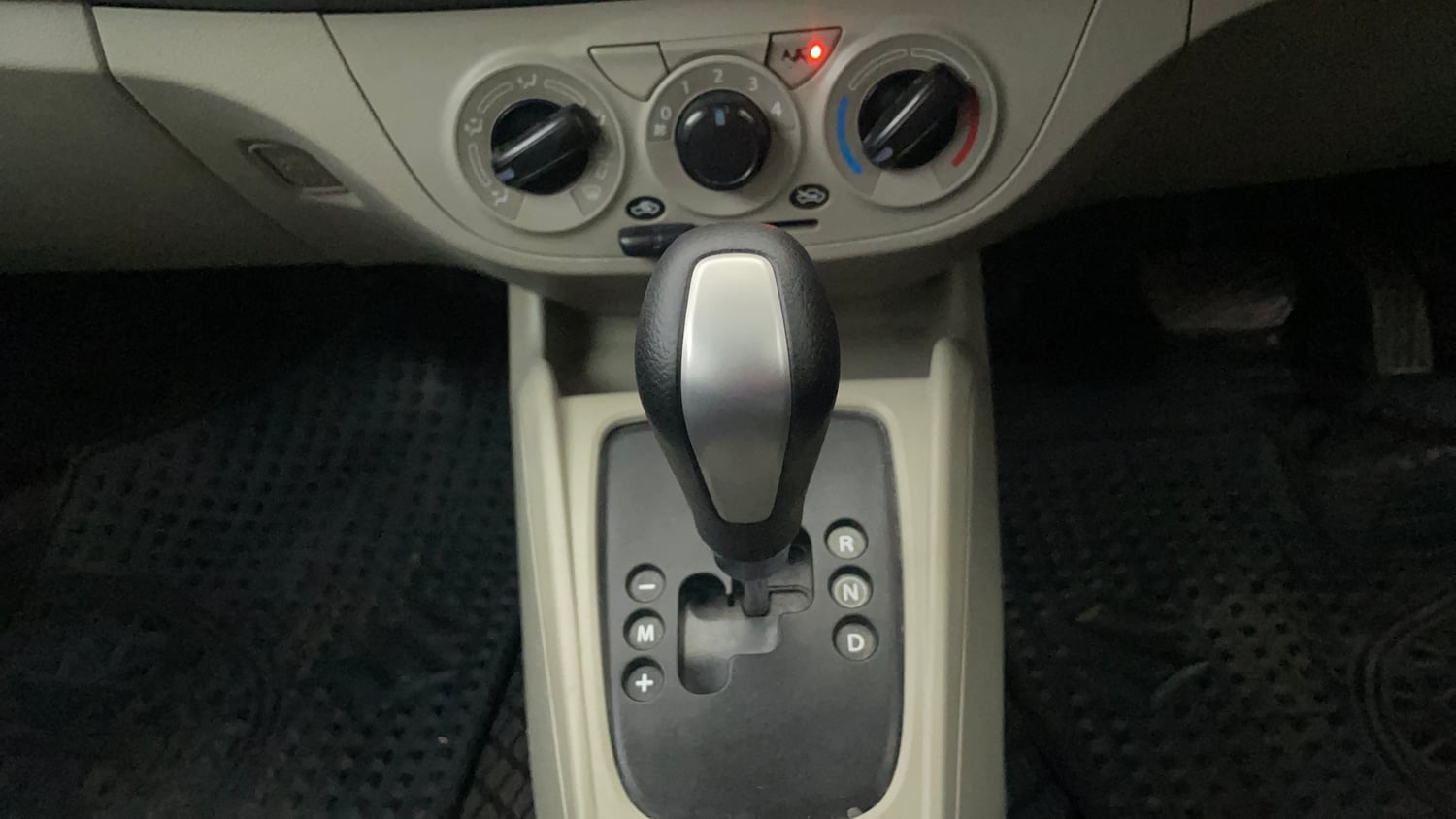 Used 2016 Maruti Suzuki Alto K10 VXi AMT Petrol Automatic interior GEAR  KNOB VIEW