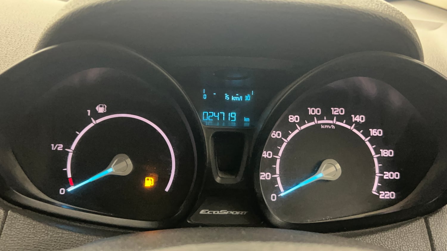 Used 2017 Ford EcoSport Ambiente 1.5L Ti-VCT Petrol Manual interior CLUSTERMETER VIEW