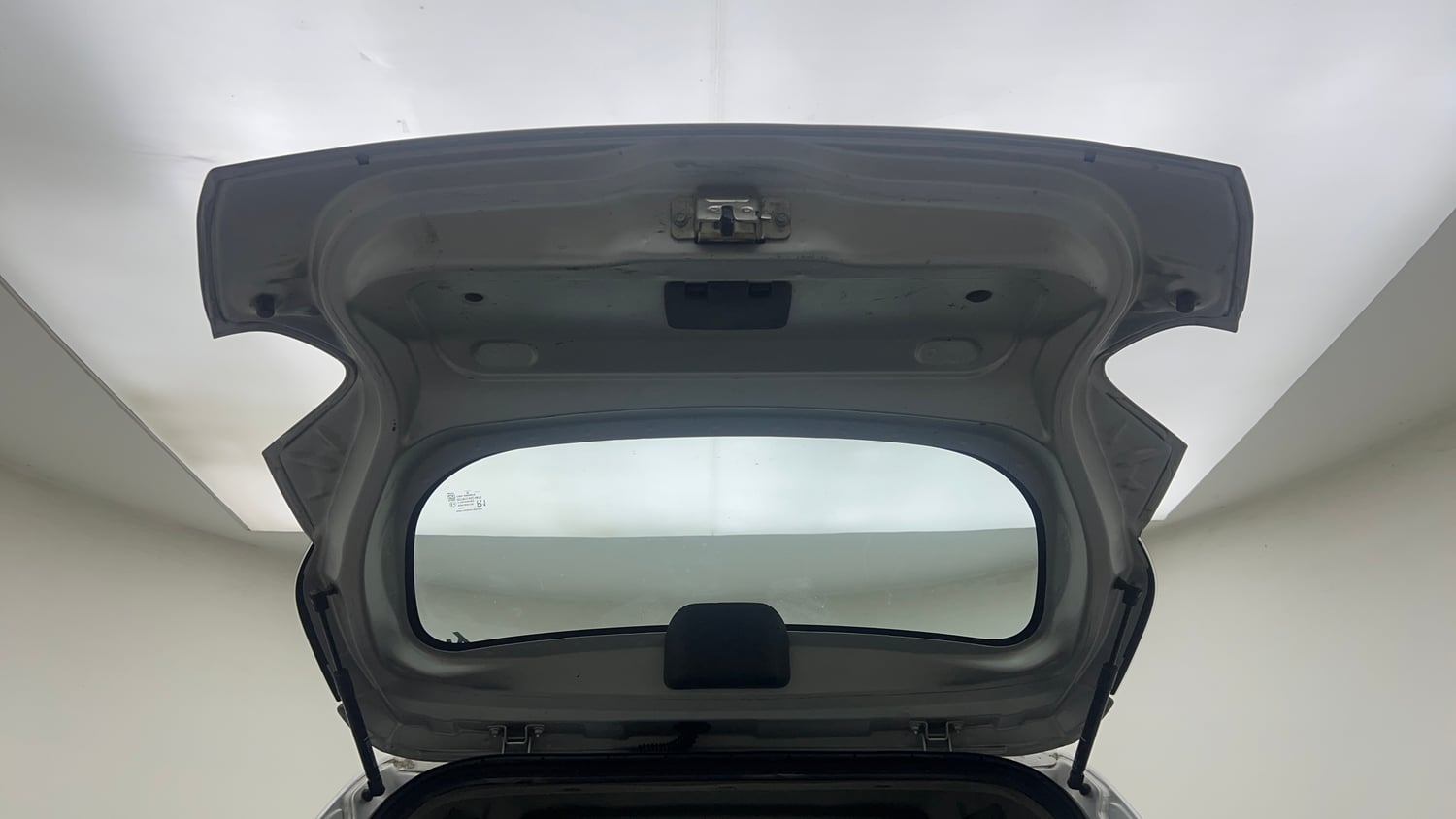 Used 2018 Renault Kwid RXT Opt Petrol Manual interior DICKY DOOR OPEN VIEW