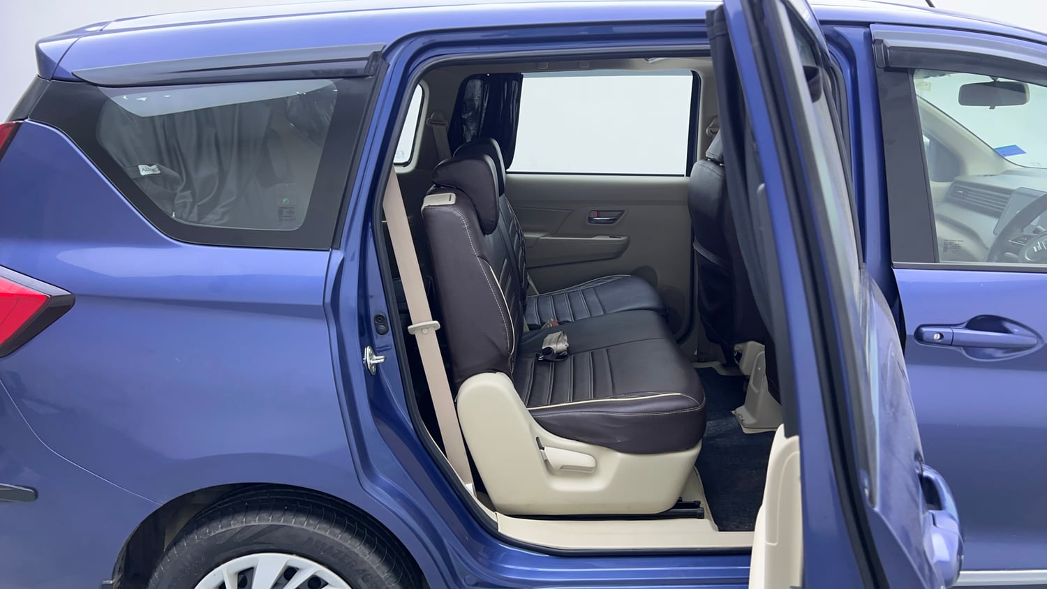 Used 2021 Maruti Suzuki Ertiga VXi CNG Cng Manual interior RIGHT SIDE REAR DOOR CABIN VIEW