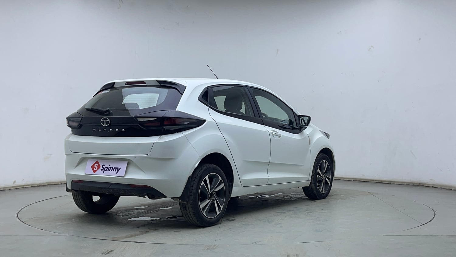 Used 2022 Tata Altroz XZ Petrol Petrol Manual exterior RIGHT REAR CORNER VIEW