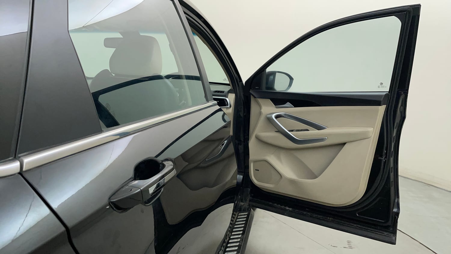 Used 2021 MG Motors Hector Sharp 1.5 Petrol CVT Petrol Automatic interior RIGHT FRONT DOOR OPEN VIEW