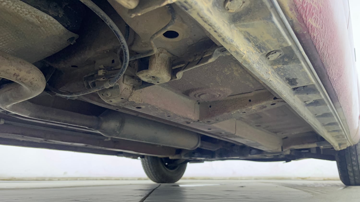 Used 2011 Maruti Suzuki Swift VXi Petrol Manual extra REAR RIGHT UNDERBODY VIEW