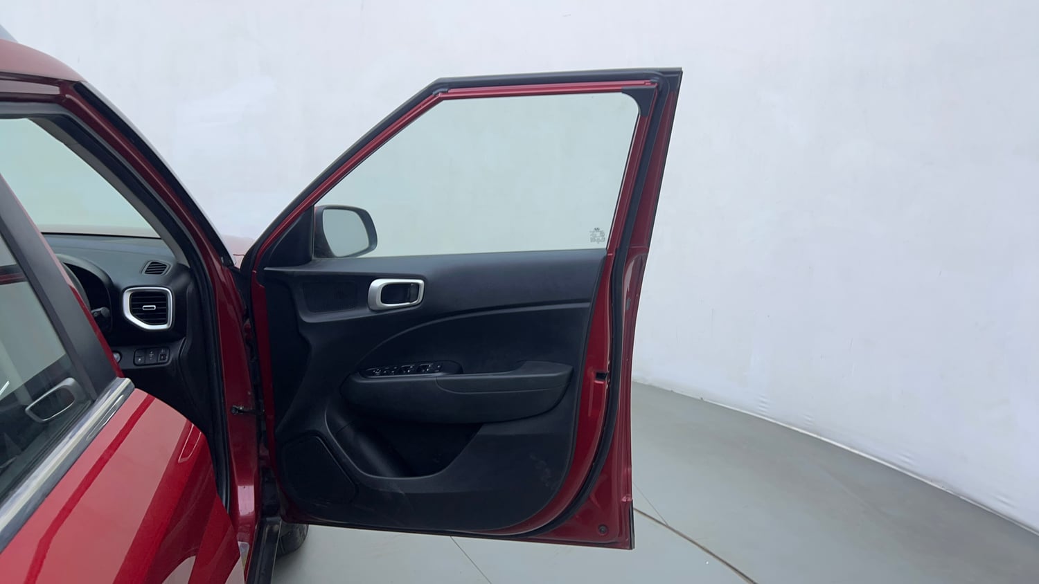 Used 2019 Hyundai Venue SX Plus 1.0 Turbo DCT Petrol Automatic interior RIGHT FRONT DOOR OPEN VIEW
