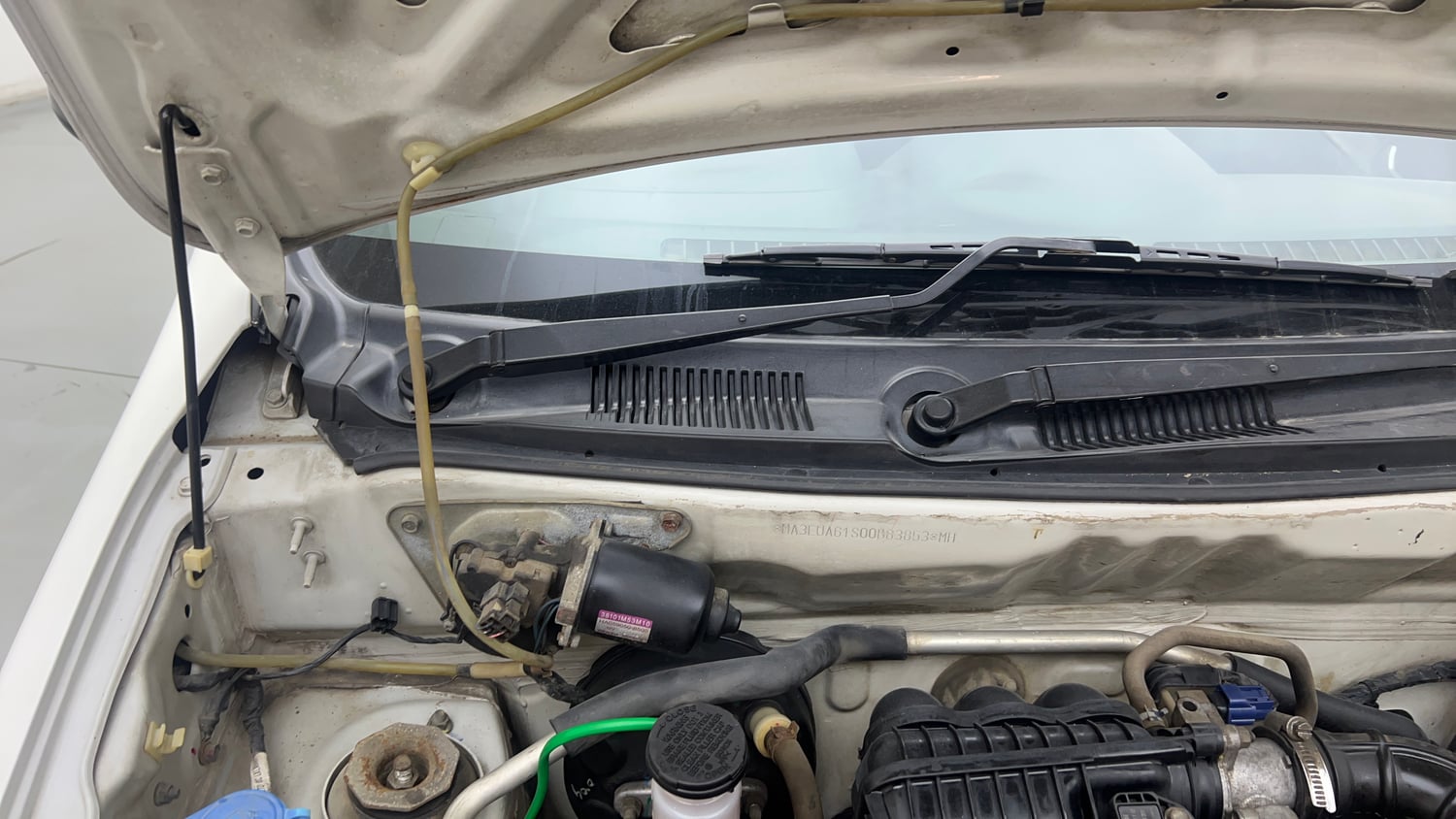 Used 2018 Maruti Suzuki Alto 800 LXi Petrol Manual engine ENGINE RIGHT SIDE HINGE & APRON VIEW