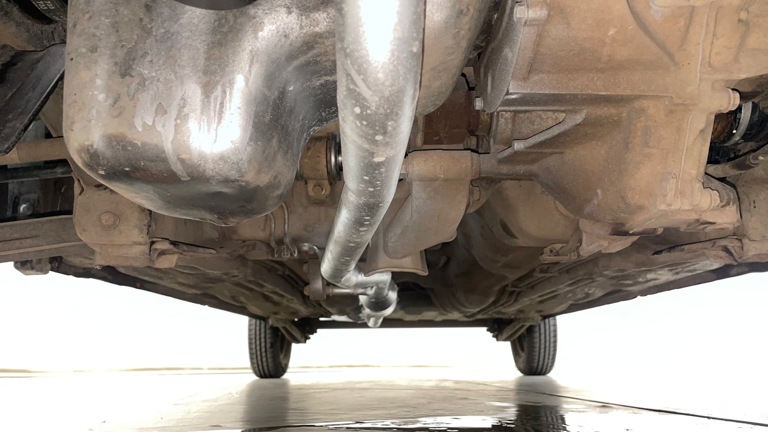 Used 2016 Maruti Suzuki Alto 800 Lxi Petrol Manual extra FRONT LEFT UNDERBODY VIEW