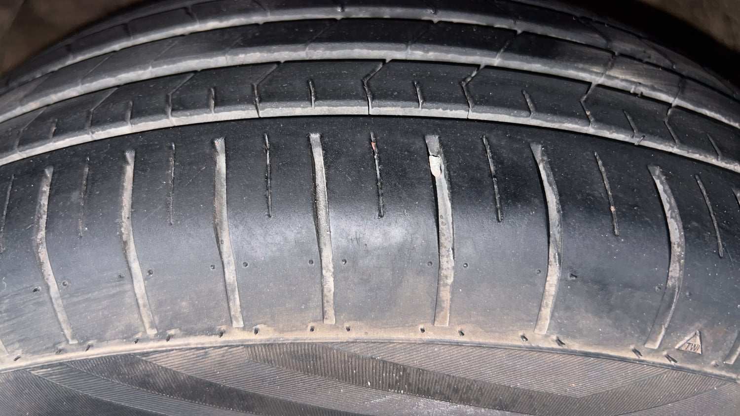 Used 2022 Maruti Suzuki Dzire ZXi AGS Petrol Automatic tyres LEFT FRONT TYRE TREAD VIEW