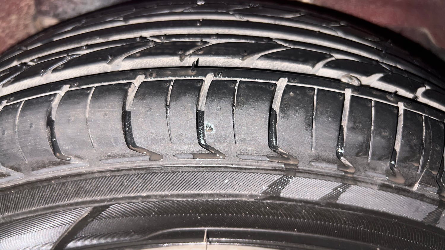Used 2013 Hyundai i10 Magna 1.2 Kappa2 Petrol Manual tyres LEFT REAR TYRE TREAD VIEW