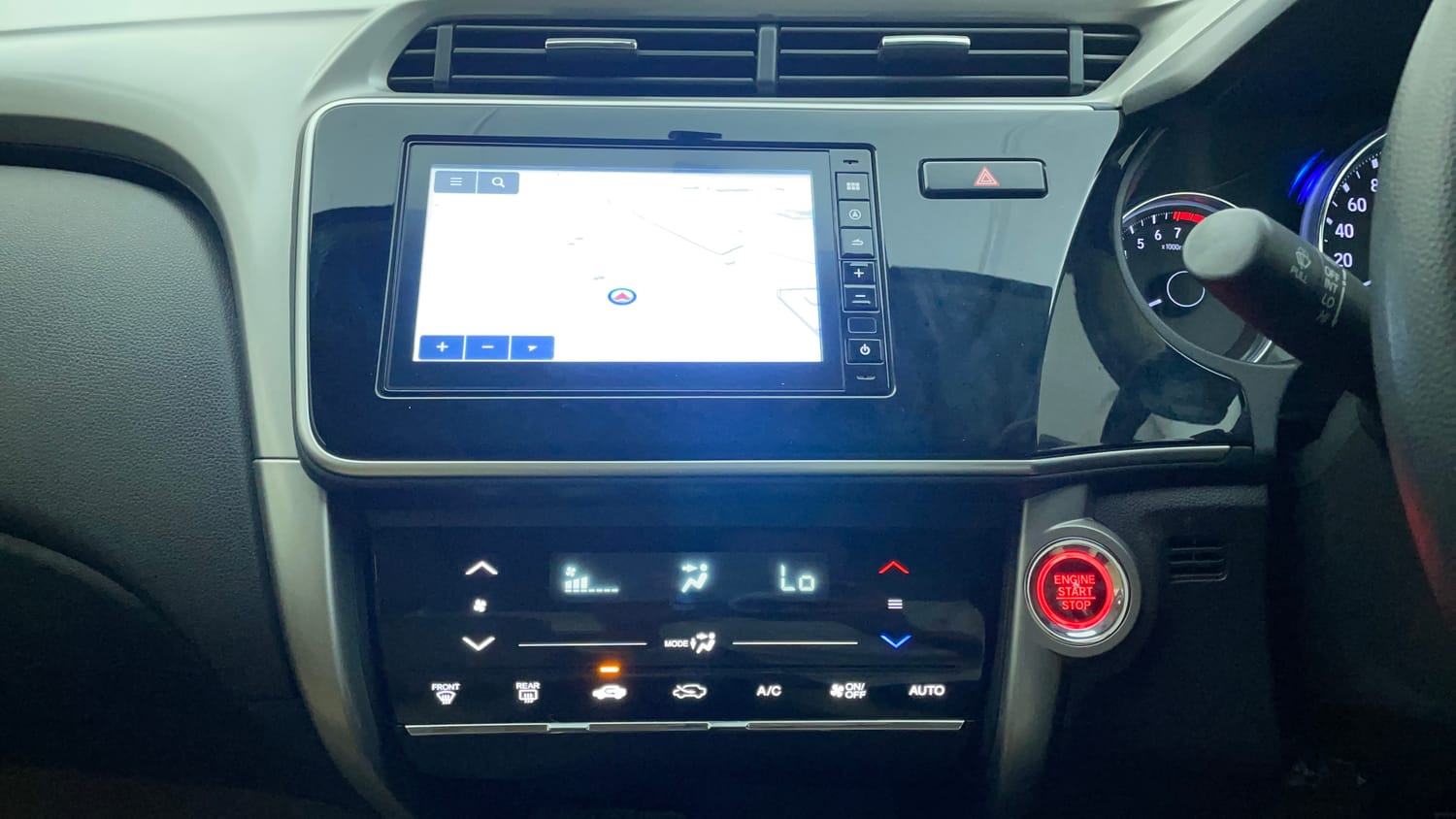 Used 2022 Honda City 4th Generation V Petrol Petrol Manual interior MUSIC SYSTEM & AC CONTROL VIEW