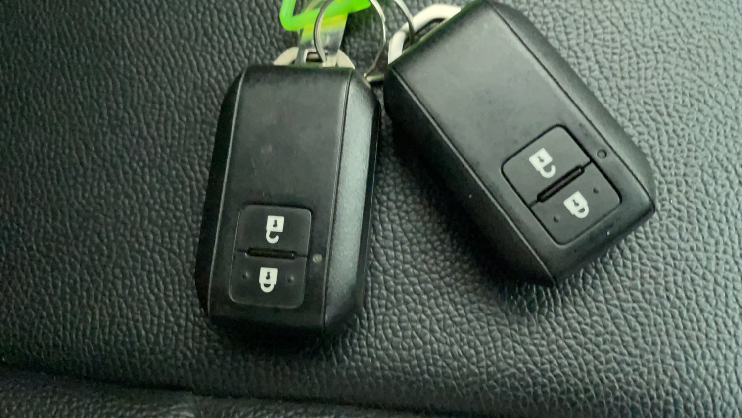 Used 2021 Maruti Suzuki Swift ZXi Petrol Manual extra CAR KEY VIEW