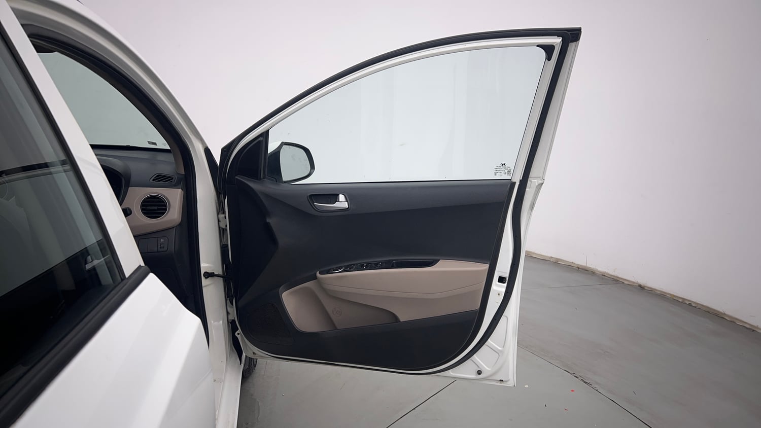 Used 2018 Hyundai Grand i10 Sportz 1.2 Kappa VTVT Petrol Manual interior RIGHT FRONT DOOR OPEN VIEW