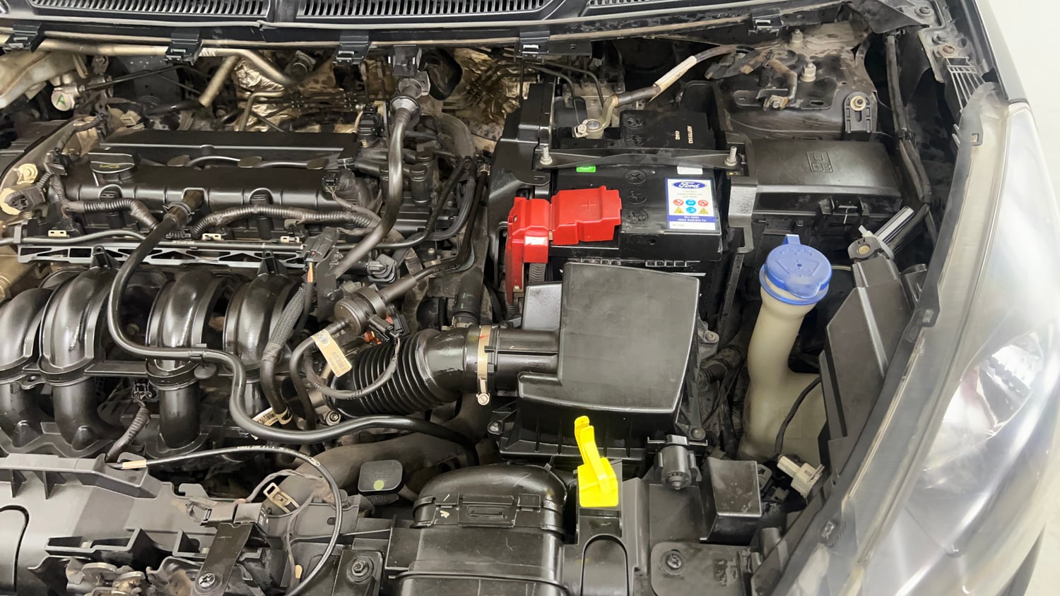 Used 2017 Ford Figo Titanium 1.2 Ti-VCT Petrol Manual engine ENGINE LEFT SIDE VIEW