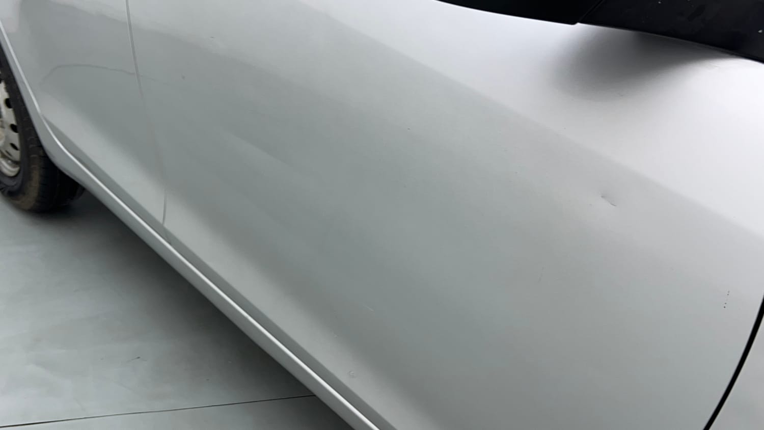Used 2013 Maruti Suzuki Swift LXi Petrol Manual dents MINOR DENT