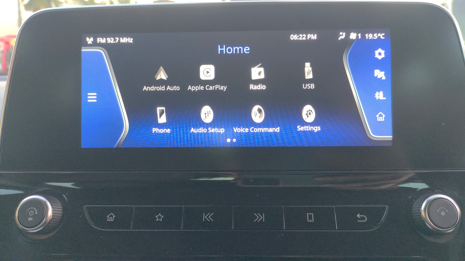 Used 2019 Tata Harrier XZ Diesel Manual top_features Touch screen infotainment system