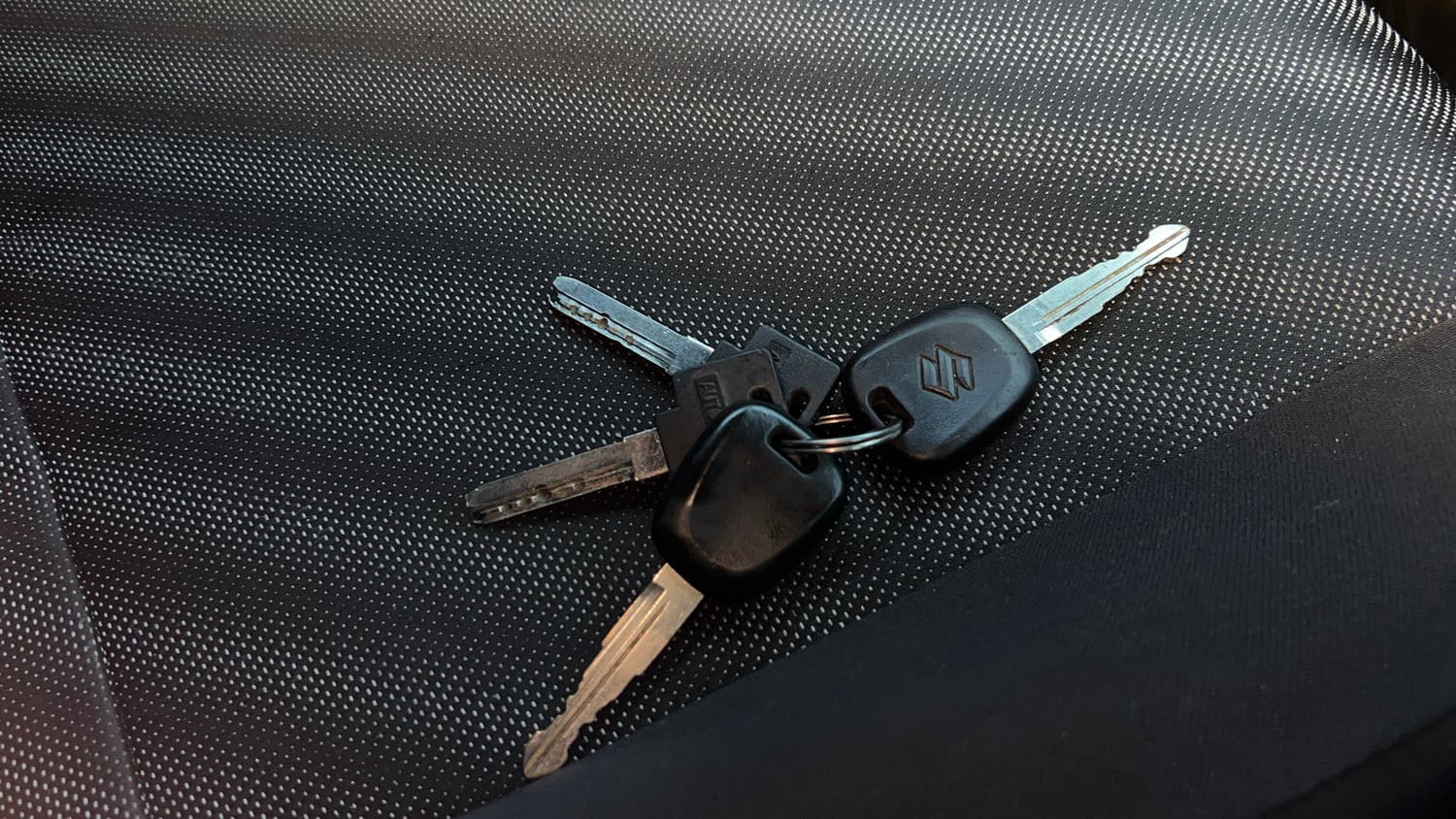 Used 2023 Maruti Suzuki Swift LXi Petrol Manual extra CAR KEY VIEW