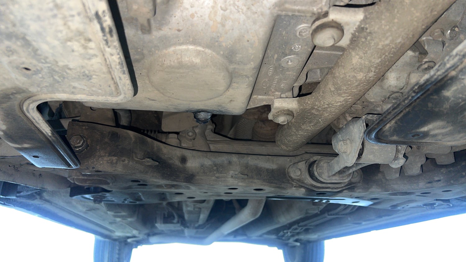 Used 2020 Kia Sonet GTX Plus 1.5 AT Diesel Automatic extra FRONT LEFT UNDERBODY VIEW