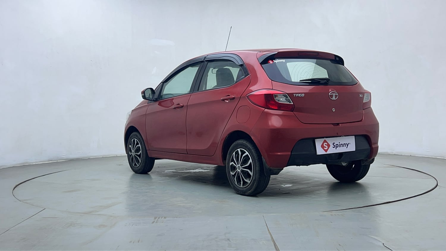 Used 2019 Tata Tiago Revotron XZ w/o Alloy Petrol Manual exterior LEFT REAR CORNER VIEW