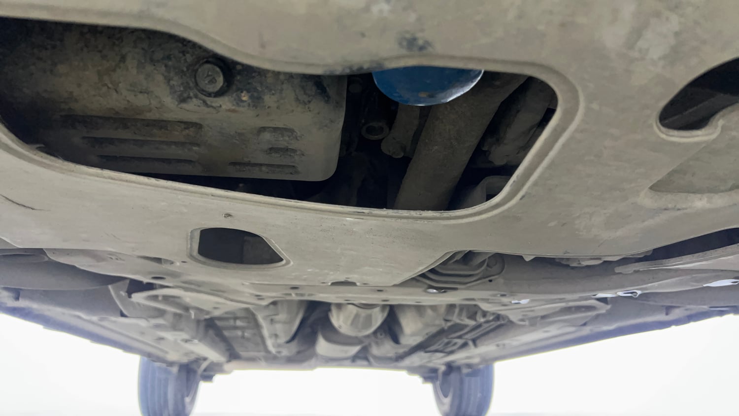 Used 2022 Hyundai Venue N-Line N6 DCT Dual Tone Petrol Automatic extra FRONT LEFT UNDERBODY VIEW