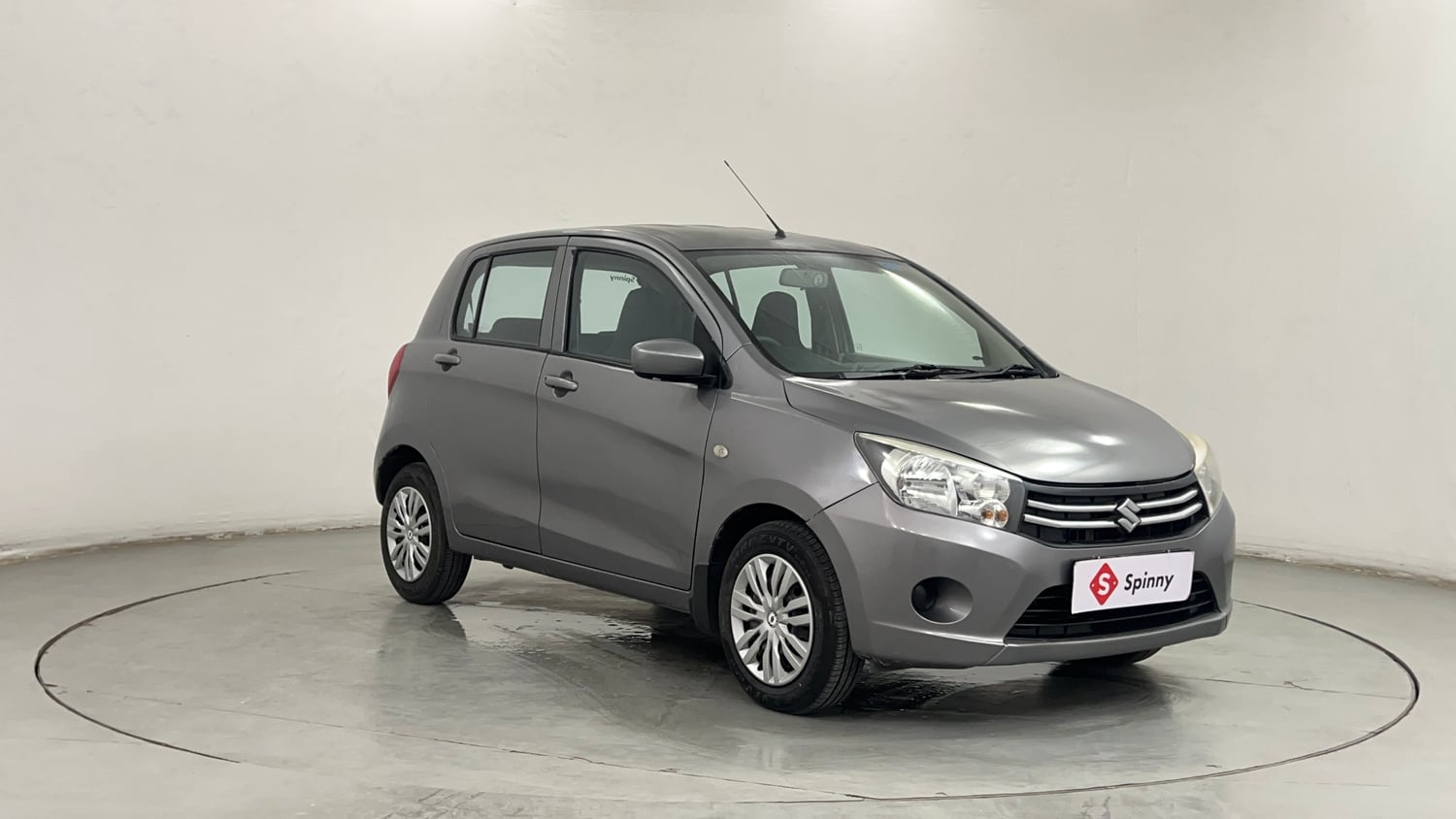 Used 2015 Maruti Suzuki Celerio VXi AMT Petrol Automatic exterior RIGHT FRONT CORNER VIEW