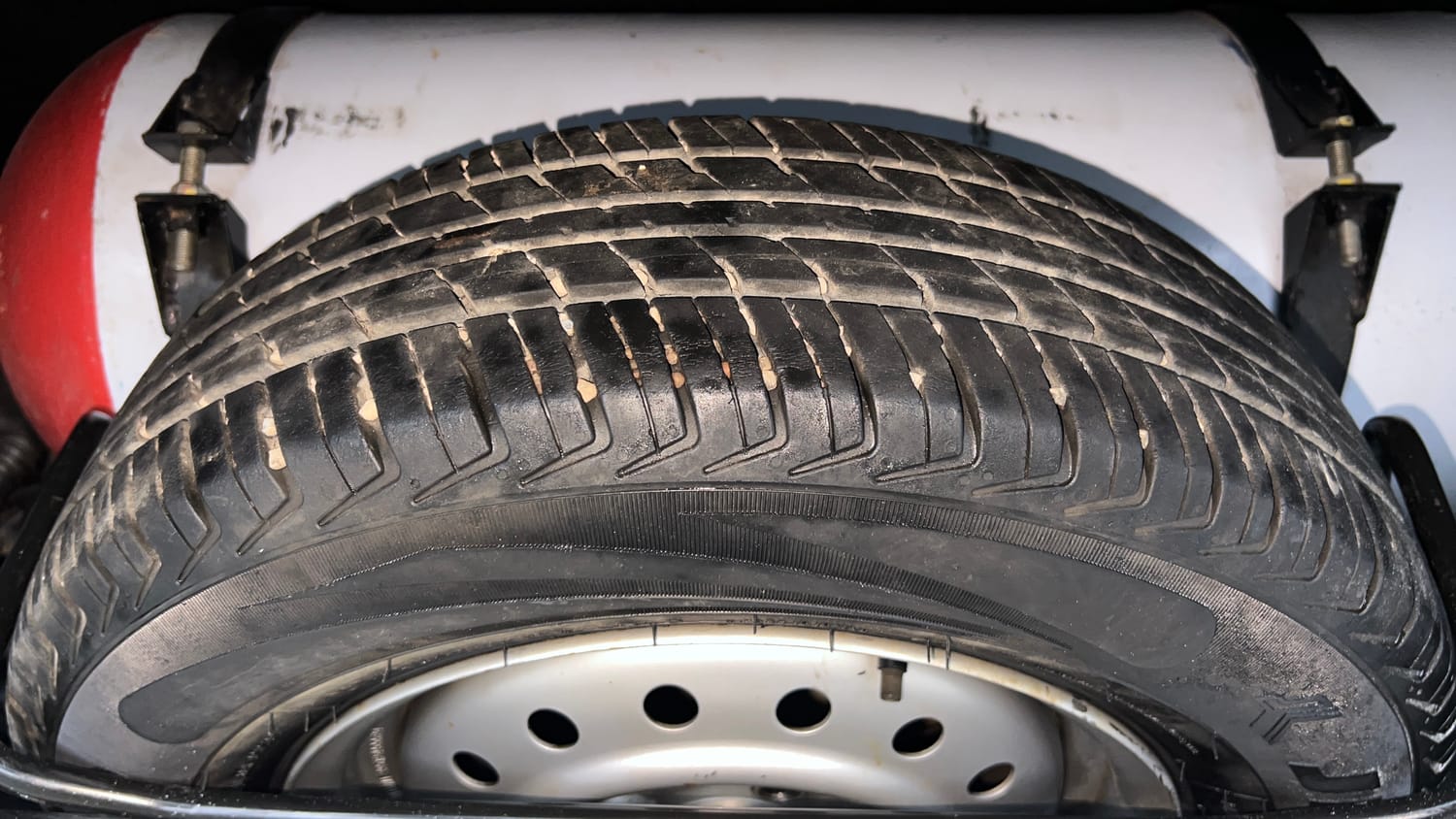 Used 2021 Maruti Suzuki Wagon R LXi (O) 1.0 CNG Cng Manual tyres SPARE TYRE VIEW