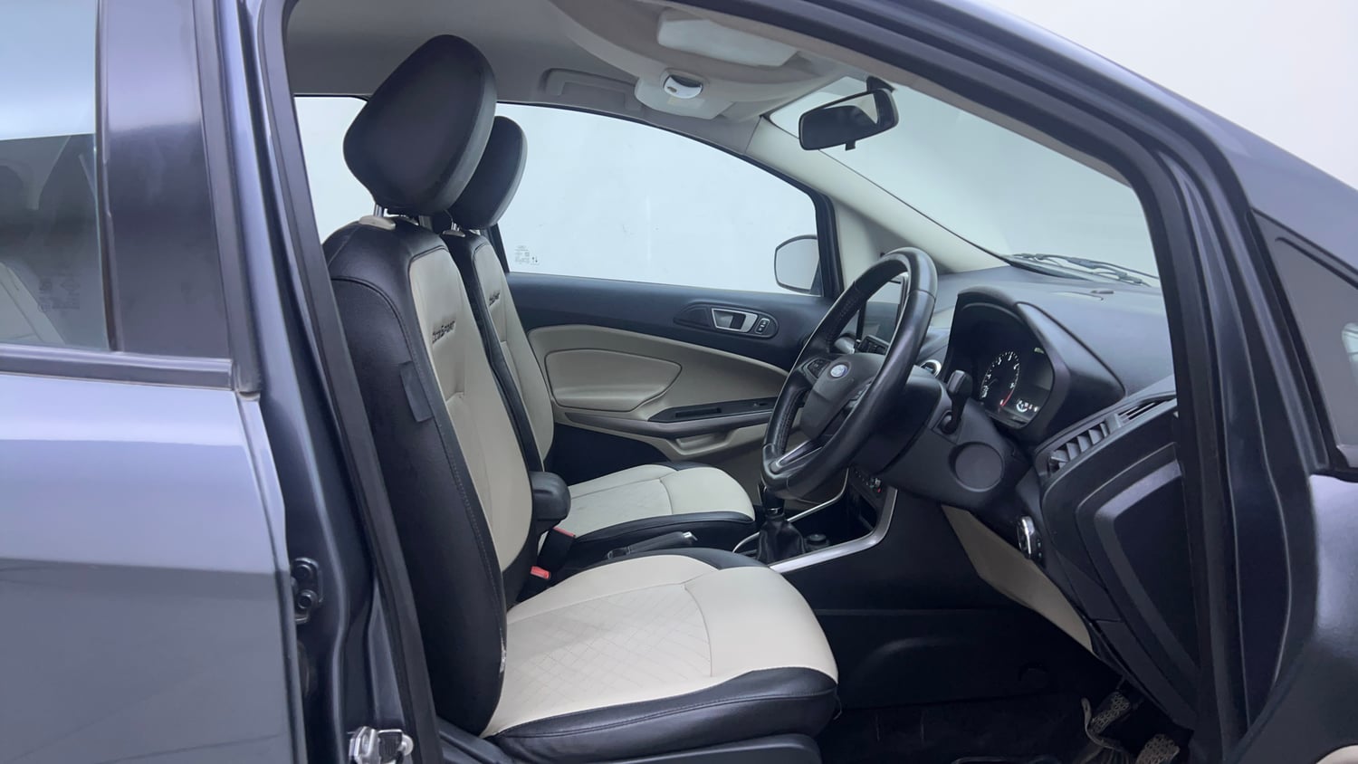 Used 2020 Ford EcoSport Titanium 1.5L TDCi Diesel Manual interior RIGHT SIDE FRONT DOOR CABIN VIEW