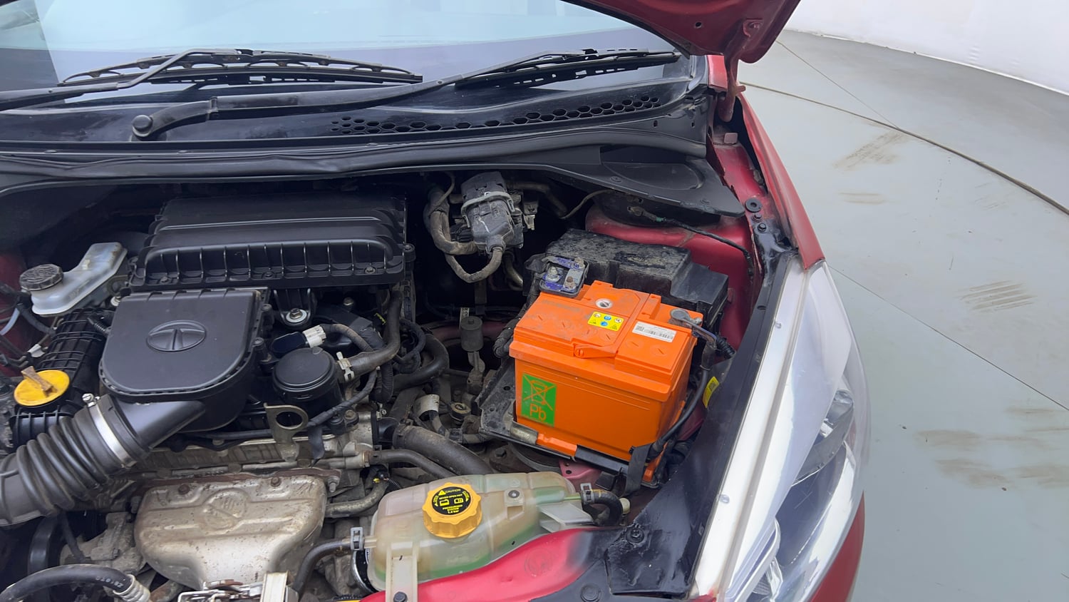 Used 2019 Tata Tiago Revotron XZ w/o Alloy Petrol Manual engine ENGINE LEFT SIDE VIEW