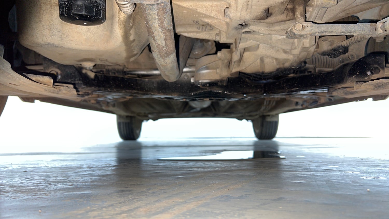 Used 2019 Maruti Suzuki Baleno Zeta Petrol Manual extra FRONT LEFT UNDERBODY VIEW