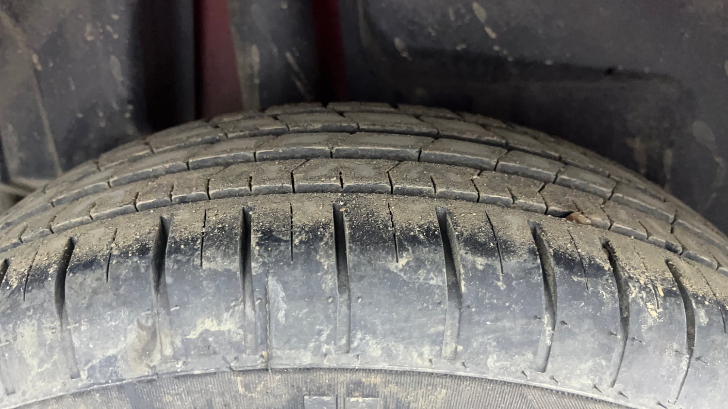 Used 2024 Maruti Suzuki Swift ZXi Plus Dual Tone AMT Petrol Automatic tyres RIGHT REAR TYRE TREAD VIEW