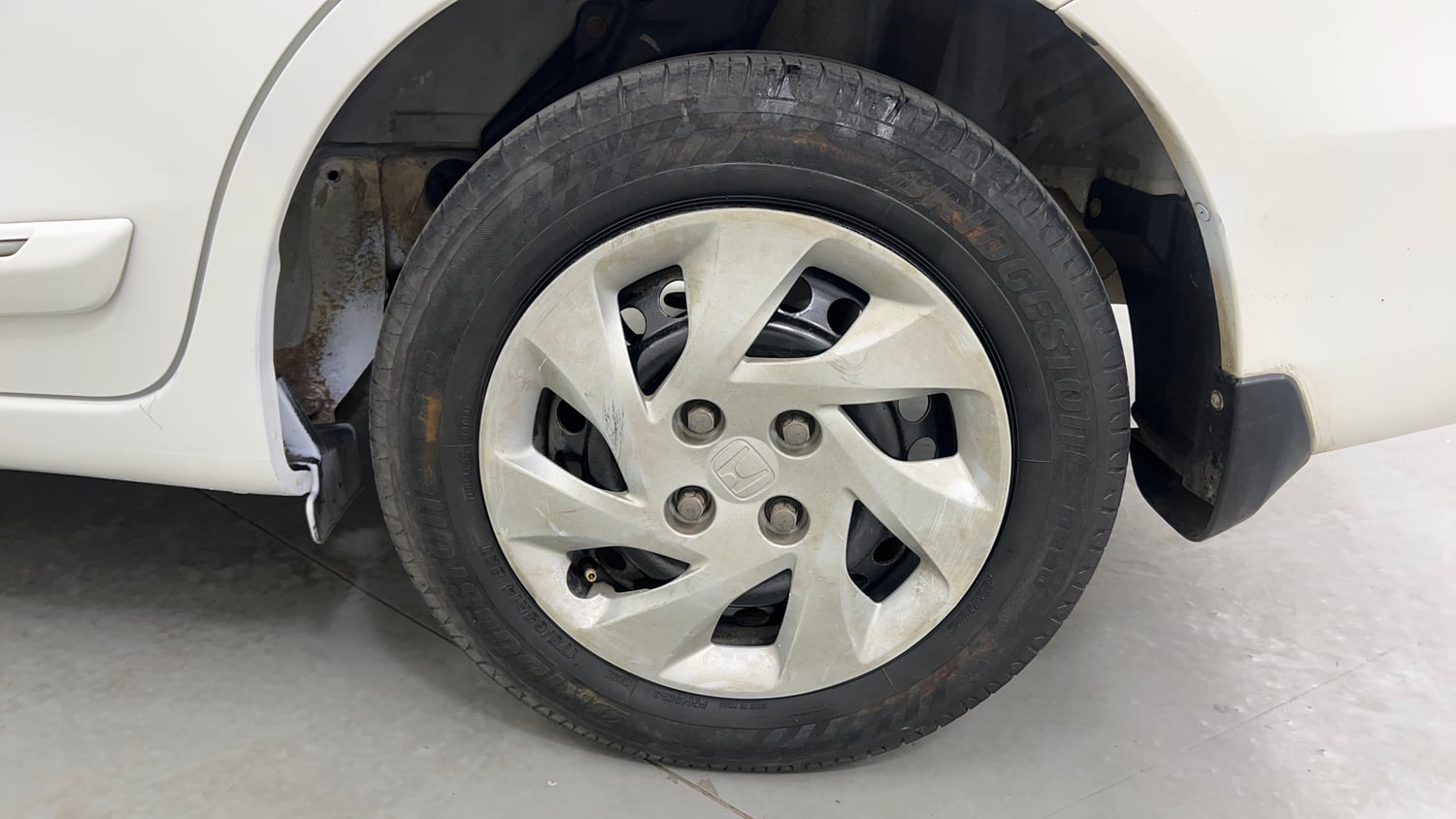Used 2013 Honda Amaze 1.5 S i-DTEC Diesel Manual tyres LEFT REAR TYRE RIM VIEW
