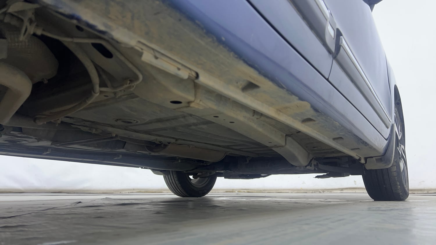 Used 2022 Maruti Suzuki Baleno Zeta Petrol Manual extra REAR RIGHT UNDERBODY VIEW