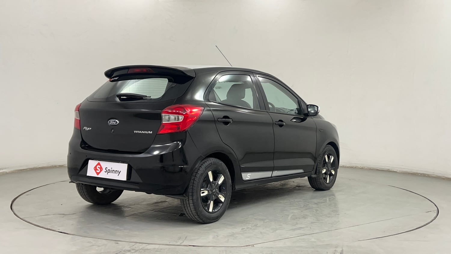 Used 2017 Ford Figo Titanium 1.2 Ti-VCT Petrol Manual exterior RIGHT REAR CORNER VIEW