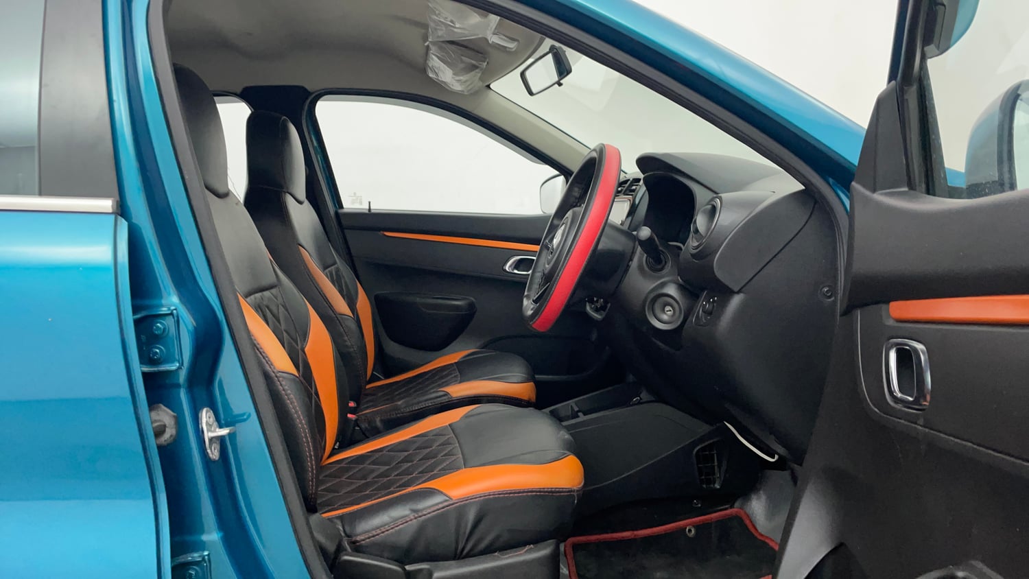 Used 2021 Renault Kwid CLIMBER 1.0 AMT Opt Petrol Automatic interior RIGHT SIDE FRONT DOOR CABIN VIEW