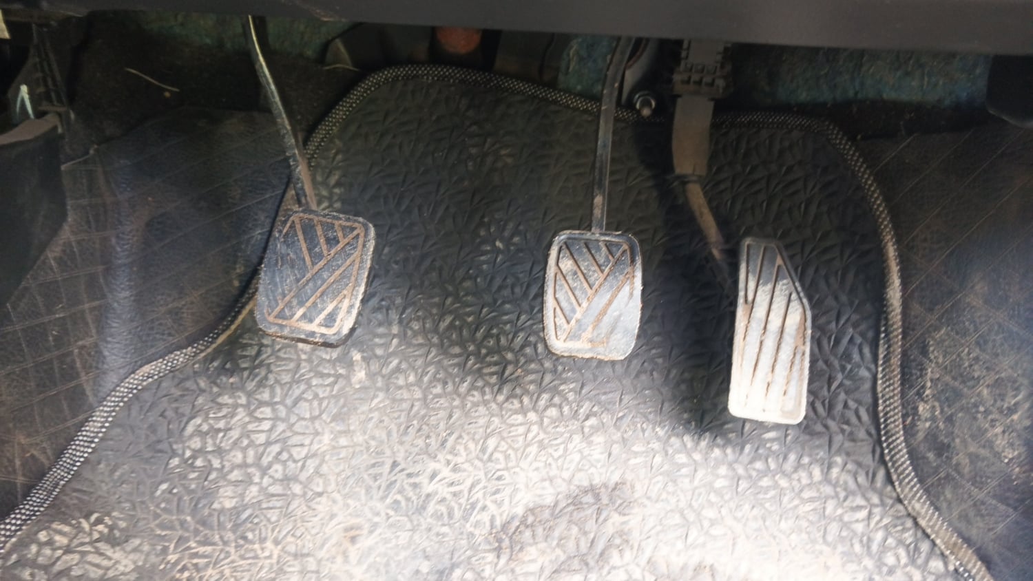 Used 2017 Maruti Suzuki Baleno Delta 1.2 Petrol Manual interior PEDALS VIEW