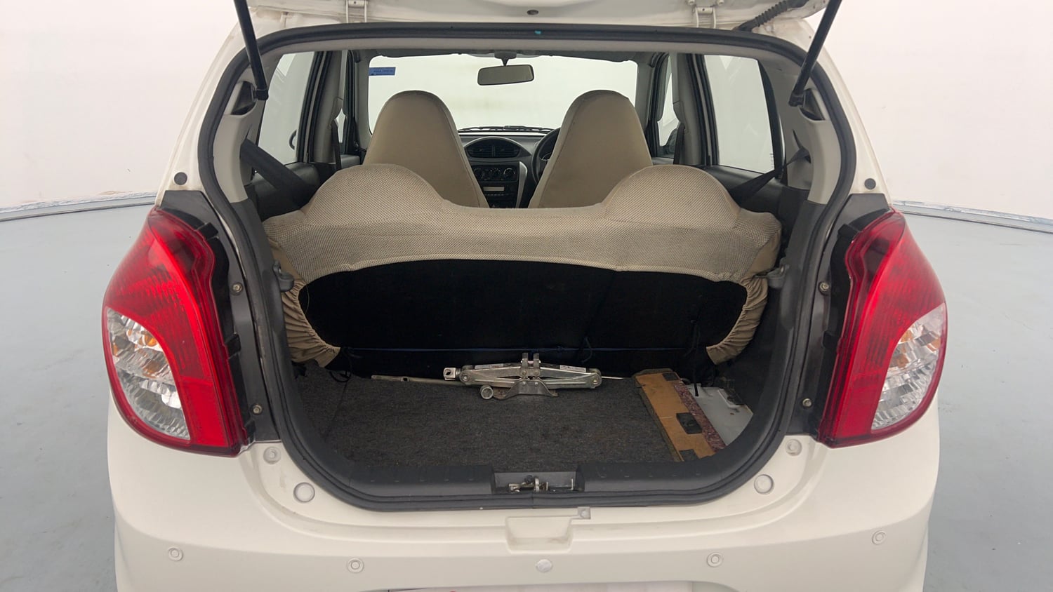 Used 2018 Maruti Suzuki Alto 800 VXi Petrol Manual interior DICKY INSIDE VIEW