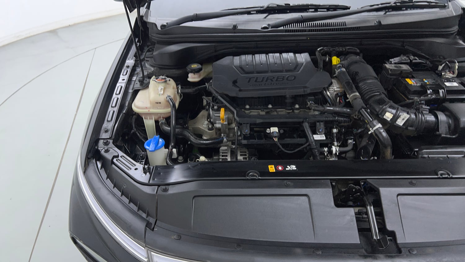 Used 2023 Hyundai Verna SX (O) 1.5 Turbo Petrol DCT Petrol Automatic engine ENGINE RIGHT SIDE VIEW