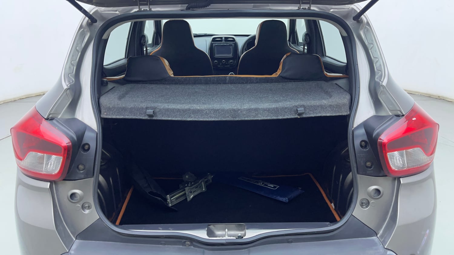 Used 2018 Renault Kwid 1.0 RXT AMT Petrol Automatic interior DICKY INSIDE VIEW