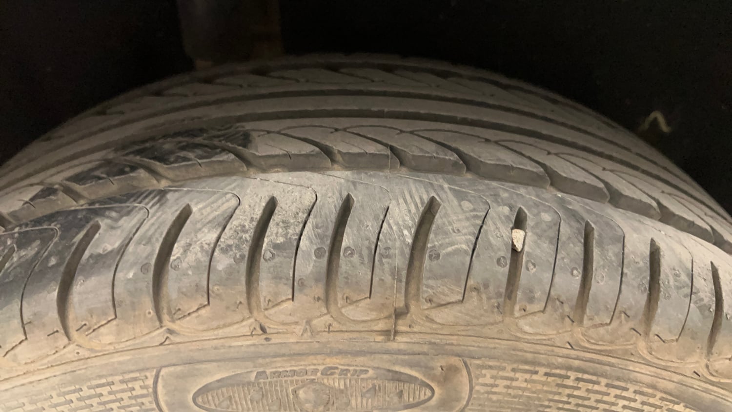 Used 2018 Ford EcoSport Titanium 1.5L Ti-VCT Petrol Manual tyres RIGHT REAR TYRE TREAD VIEW