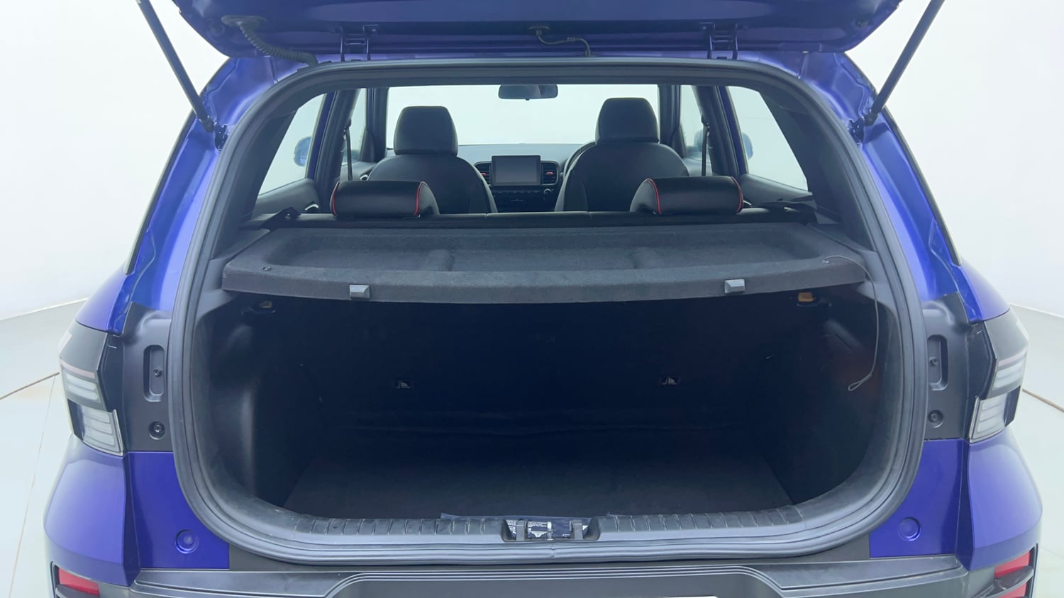Used 2022 Hyundai Venue N-Line N6 DCT Dual Tone Petrol Automatic interior DICKY INSIDE VIEW