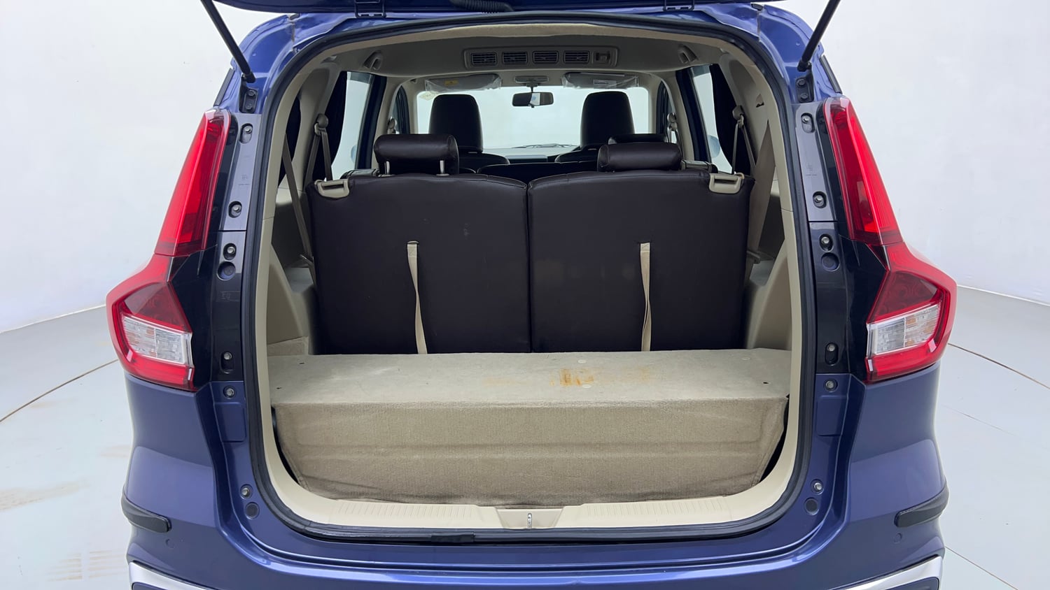 Used 2021 Maruti Suzuki Ertiga VXi CNG Cng Manual interior DICKY INSIDE VIEW