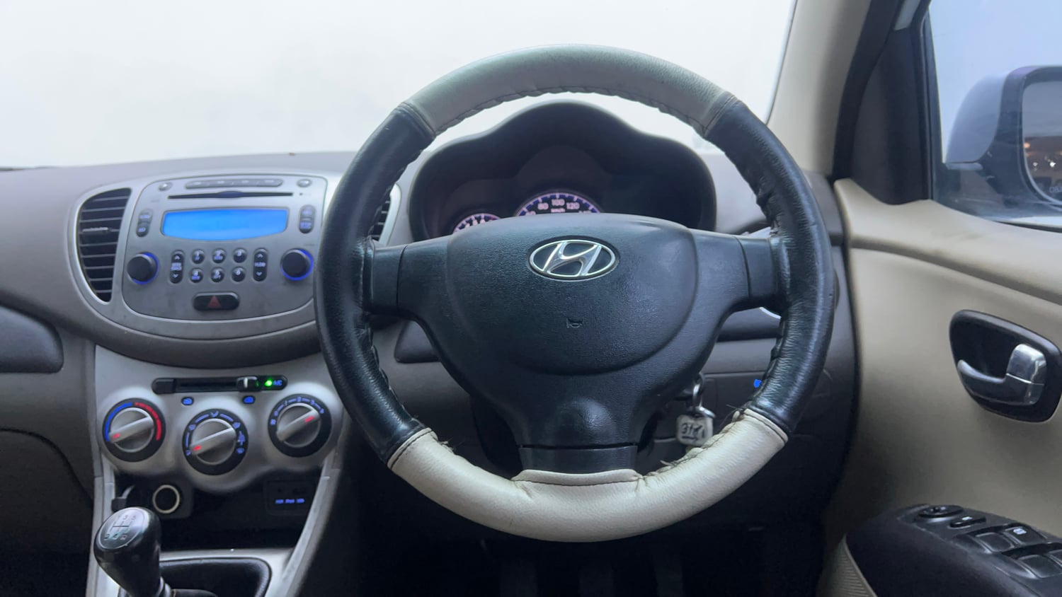 Used 2012 Hyundai i10 Sportz 1.2 Kappa2 Petrol Manual interior STEERING VIEW