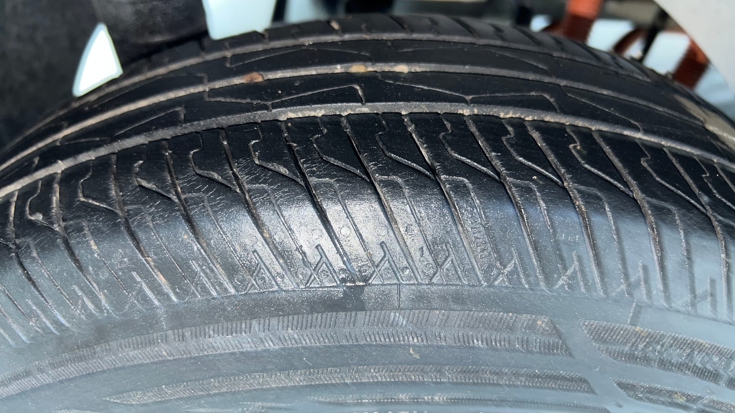 Used 2024 MG Motors Comet EV Excite FC Electric Automatic tyres RIGHT REAR TYRE TREAD VIEW