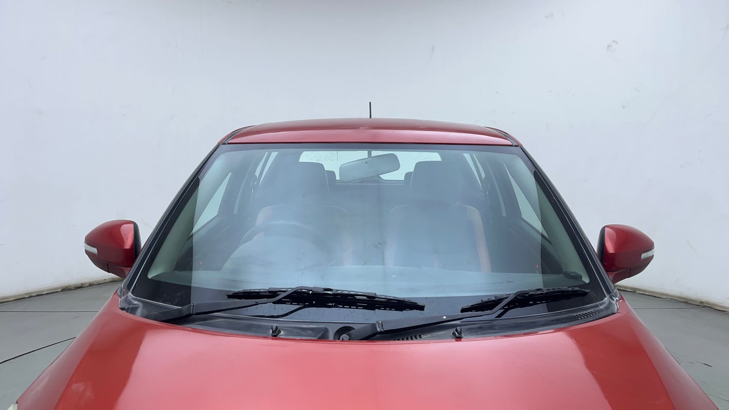 Used 2011 Maruti Suzuki Swift VXi Petrol Manual exterior FRONT WINDSHIELD VIEW
