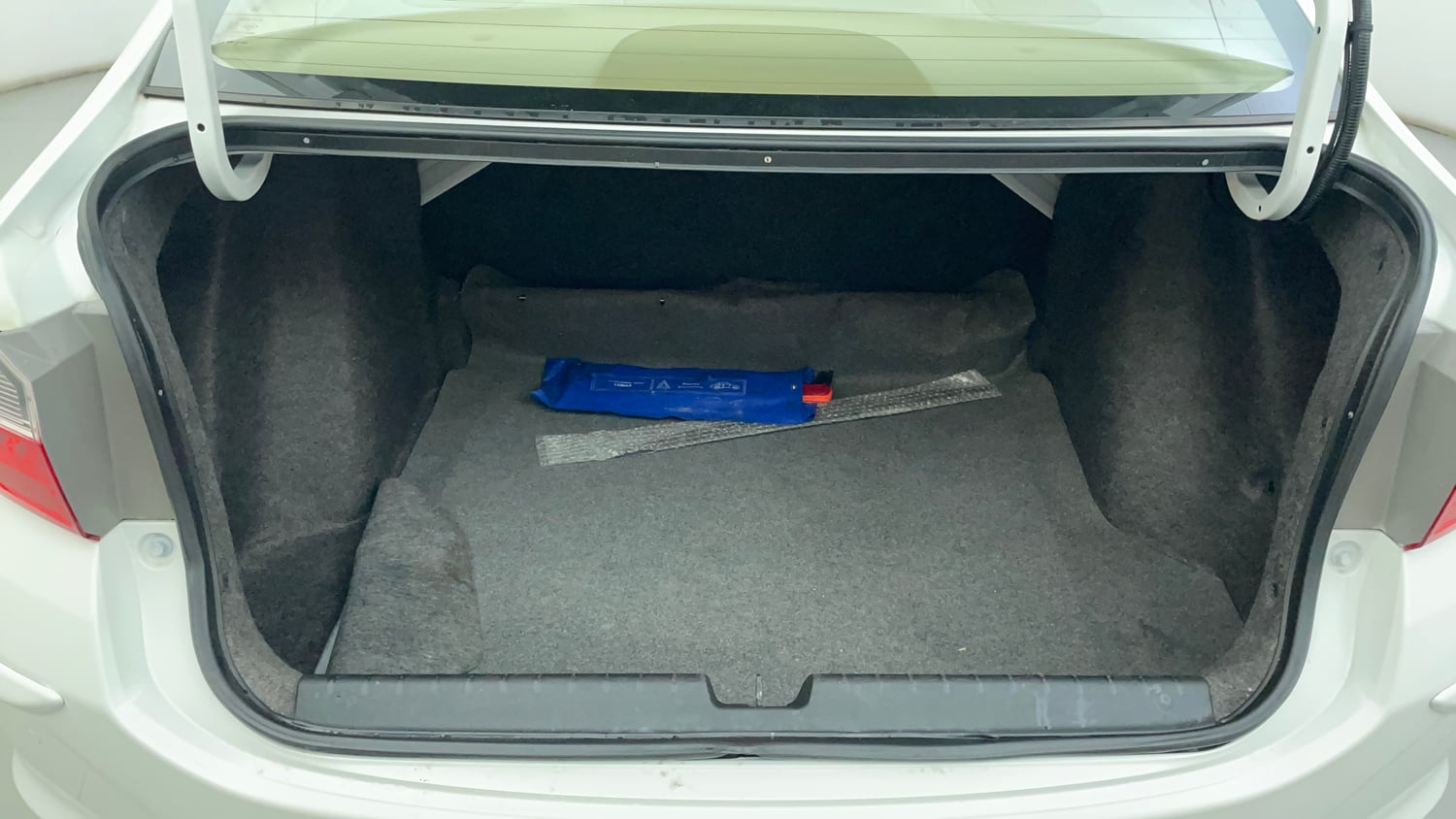 Used 2019 Honda City ZX Petrol Petrol Manual interior DICKY INSIDE VIEW