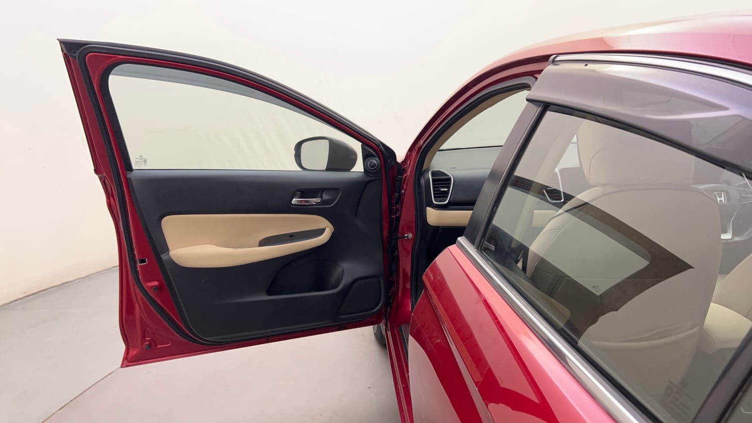 Used 2021 Honda City VX CVT Petrol Petrol Automatic interior LEFT FRONT DOOR OPEN VIEW
