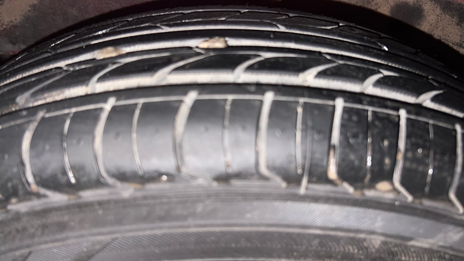 Used 2013 Hyundai i10 Magna 1.2 Kappa2 Petrol Manual tyres LEFT FRONT TYRE TREAD VIEW
