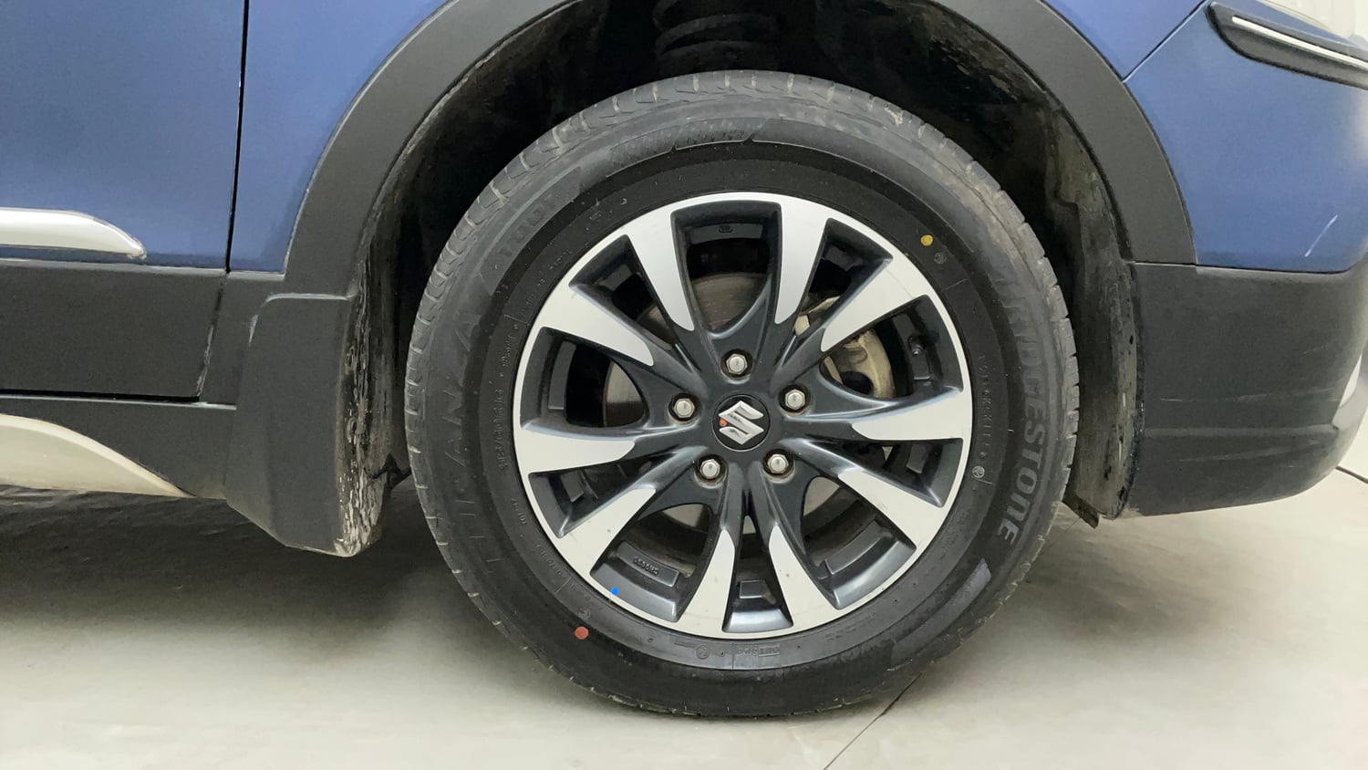 Used 2018 Maruti Suzuki S-Cross Zeta 1.3 Diesel Manual tyres RIGHT FRONT TYRE RIM VIEW