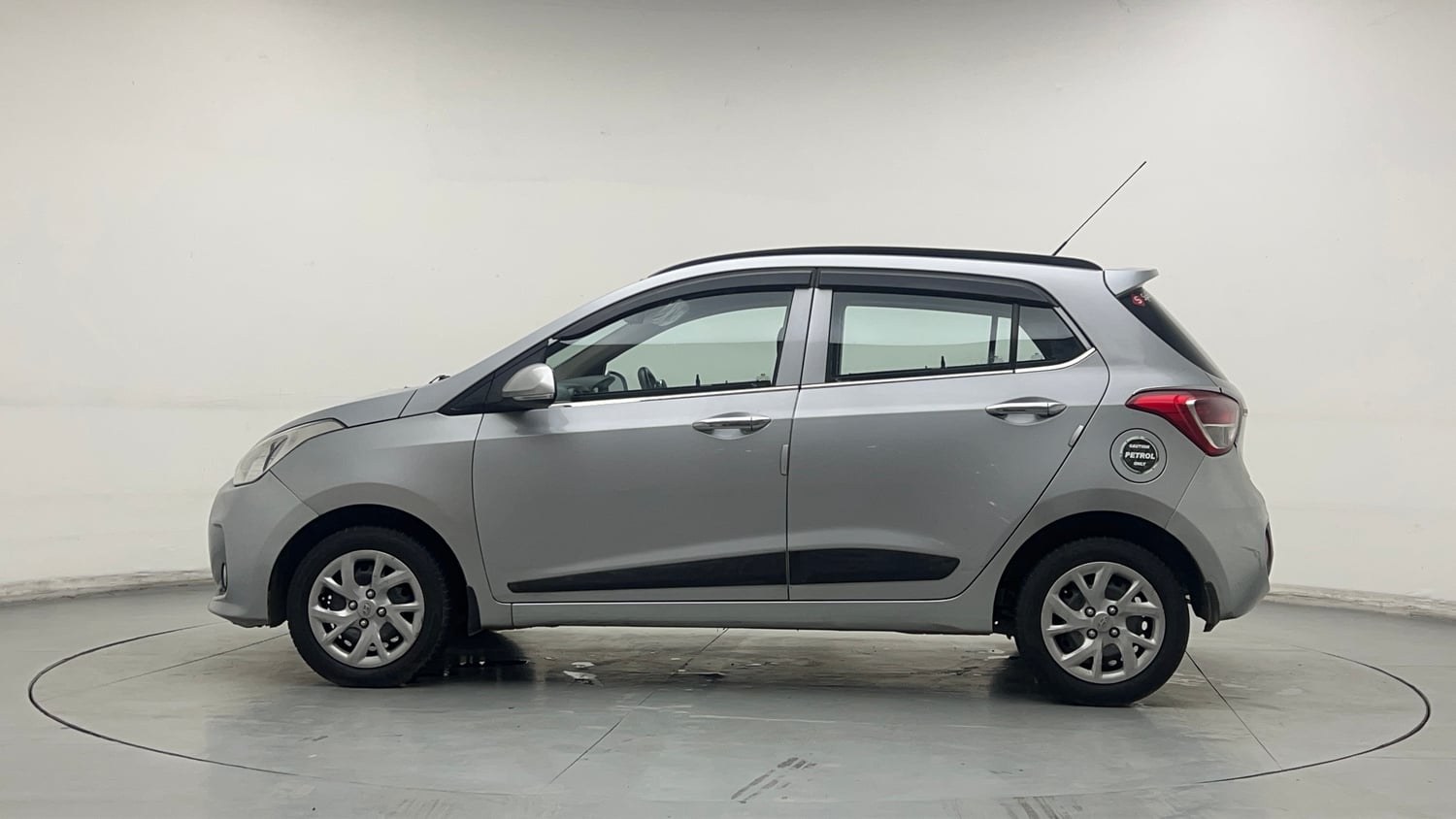 Used 2019 Hyundai Grand i10 Sportz 1.2 Kappa VTVT Petrol Manual exterior LEFT SIDE VIEW