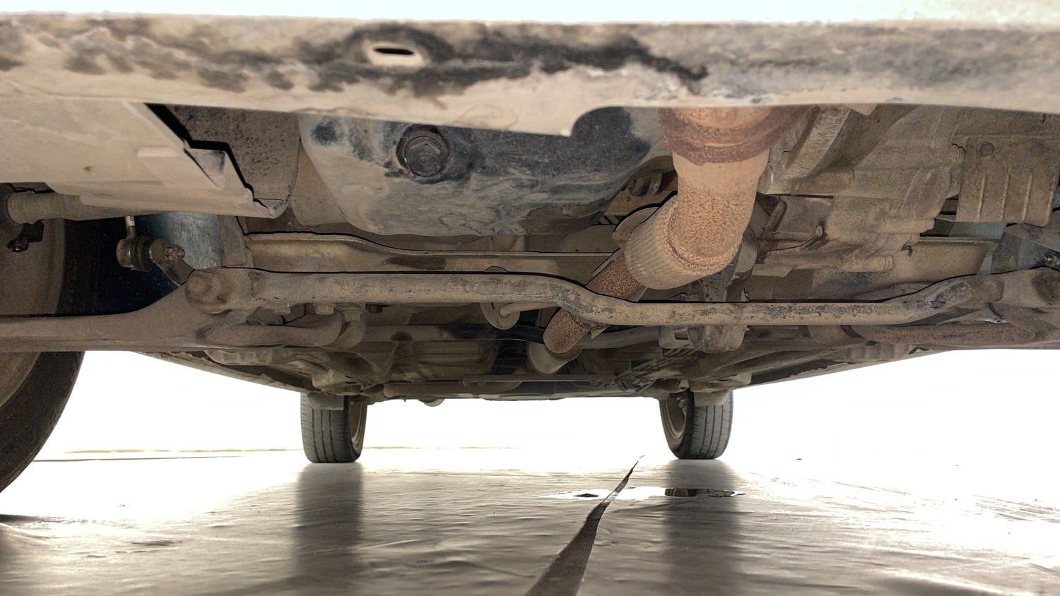 Used 2017 Tata Tiago Revotron XZA Petrol Automatic extra FRONT LEFT UNDERBODY VIEW