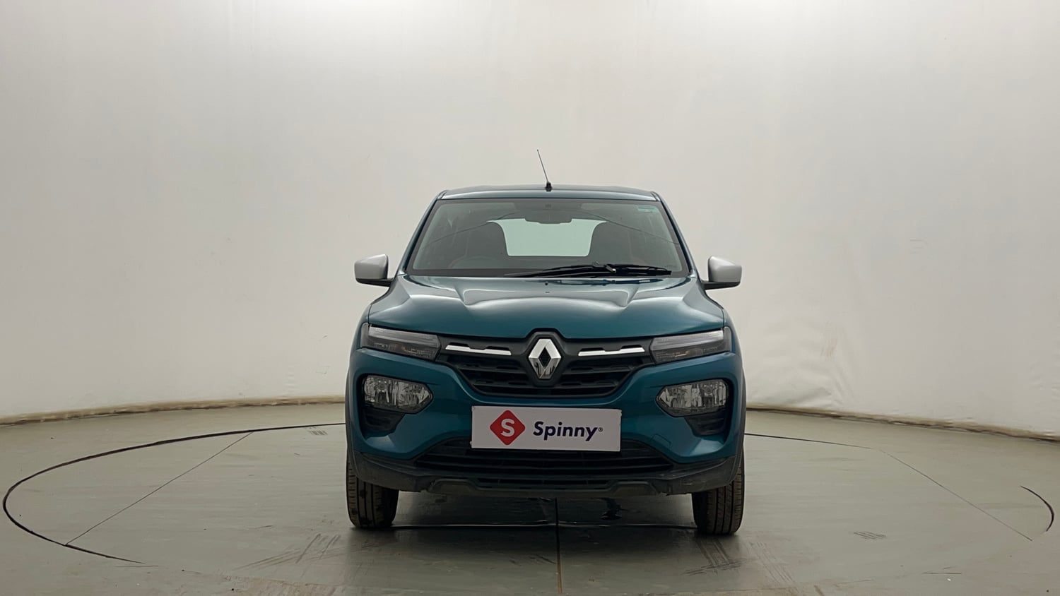 Used 2022 Renault Kwid RXT 1.0 AMT Petrol Automatic exterior FRONT VIEW